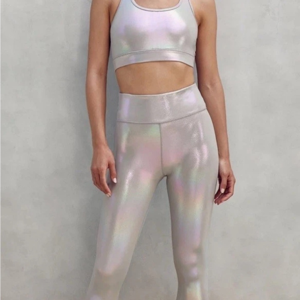 Wear It To Heart Kristen Cropped Racer Back Tank With Builtin Bra Sz M Limestone - Picture 4 of 5